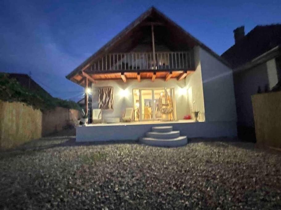 Casa Mina Villa Albeşti Екстериор снимка